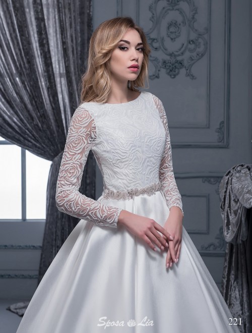 https://www.sposa-lia.com/images/stories/virtuemart/product/221       (2).jpg